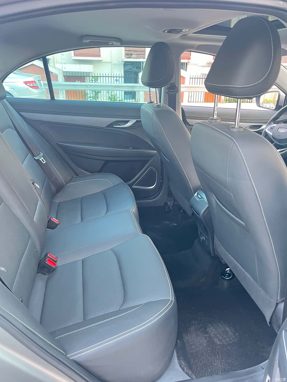 Geely Emgrand, 2021 9