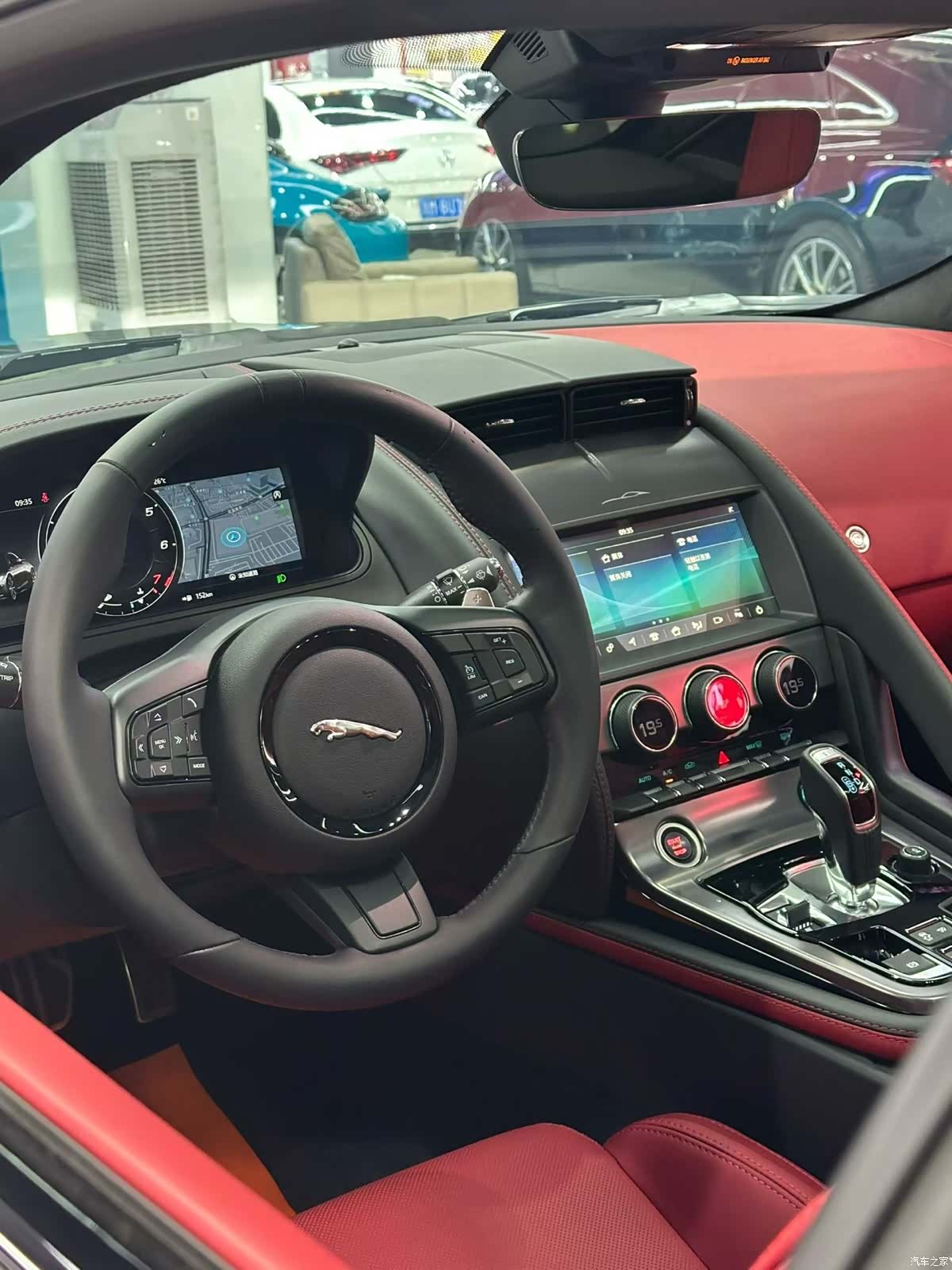 Jaguar F-TYPE, 2024 9
