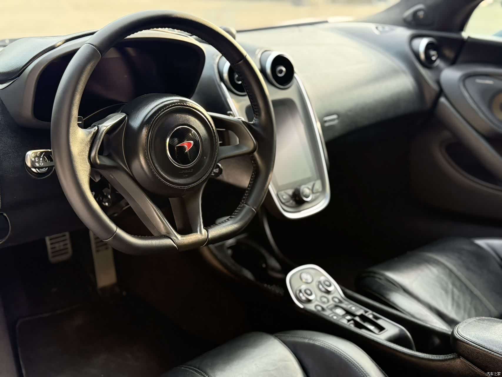McLaren GT, 2018 8
