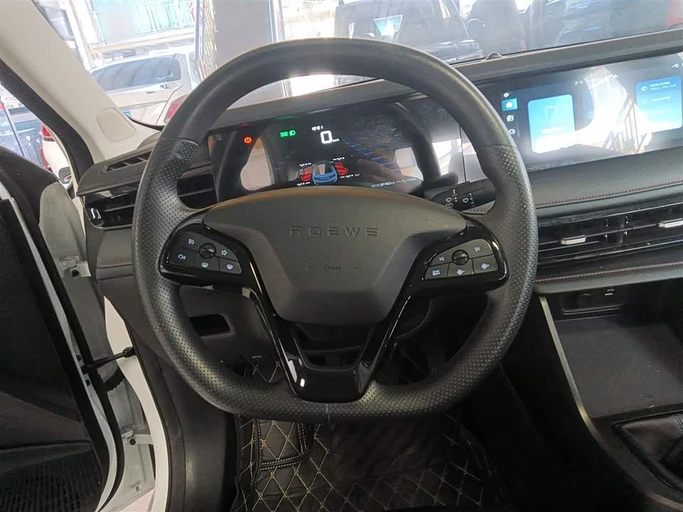 Roewe i5