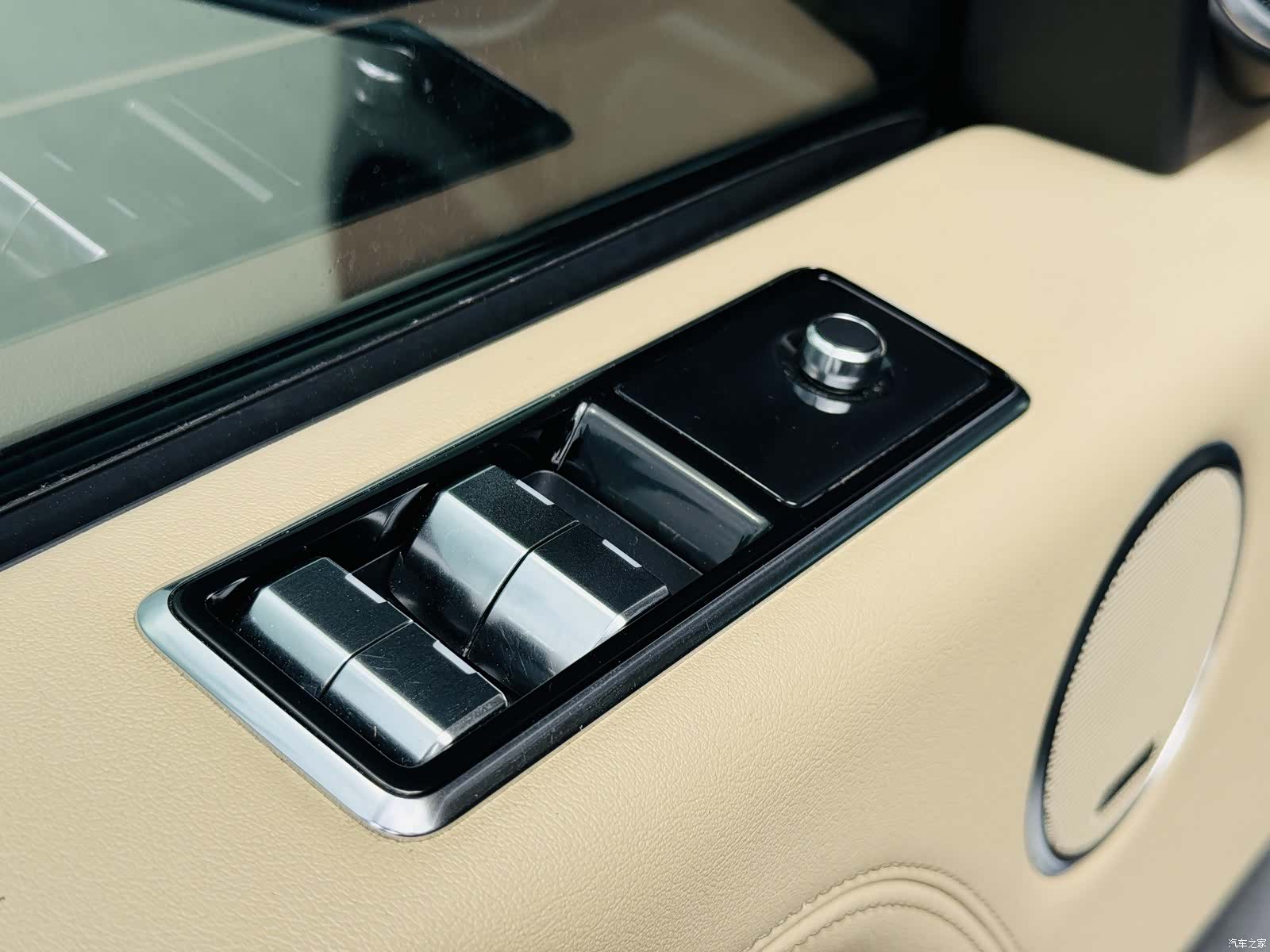 Land Rover Range Rover, 2019 15