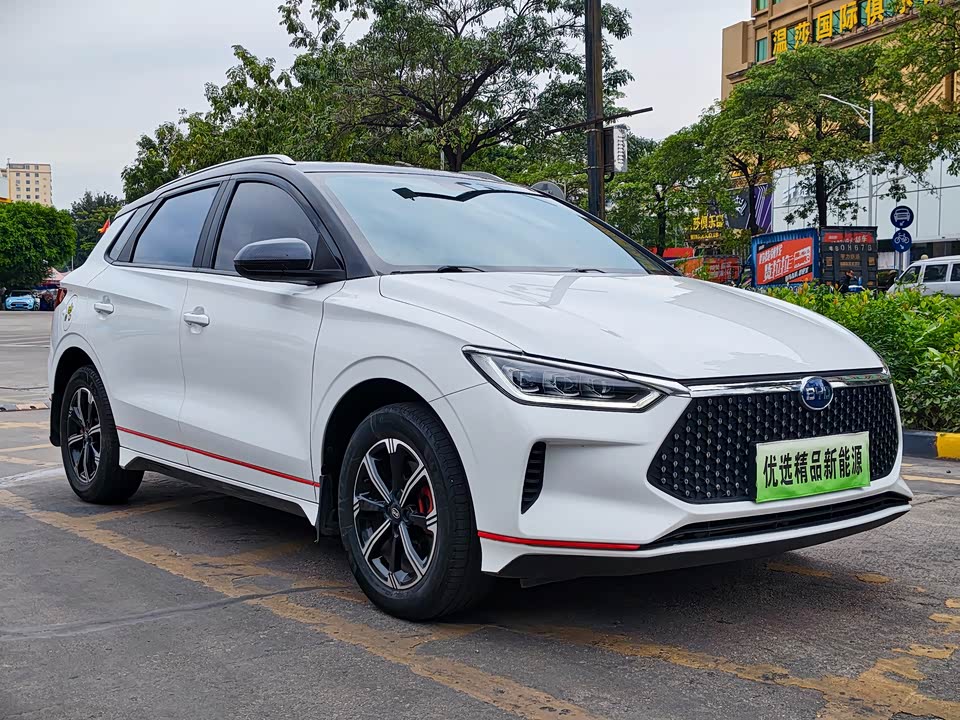 BYD e2