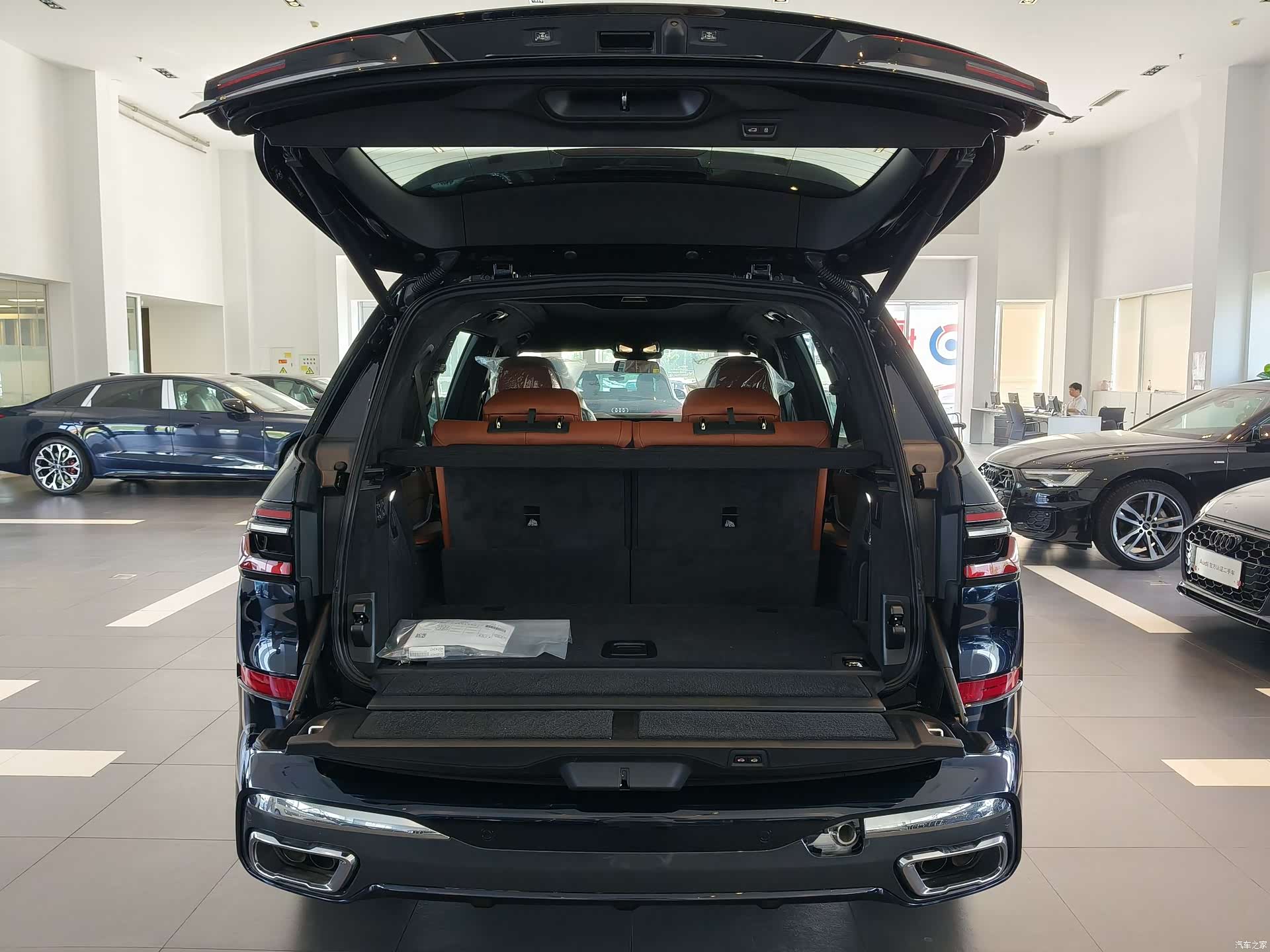 BMW X7, 1900 16