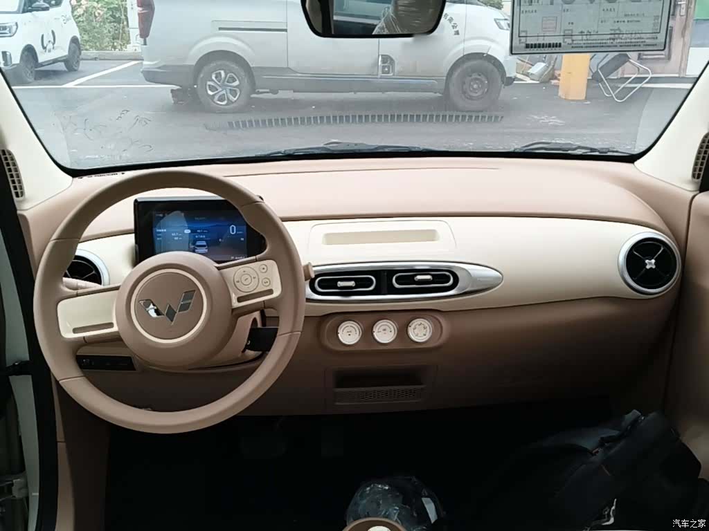 Wuling MINIEV, 2026 10
