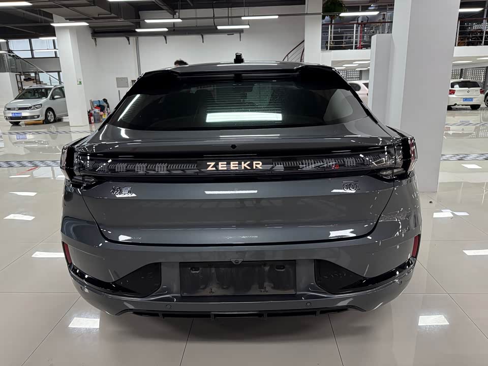 Zeekr 001