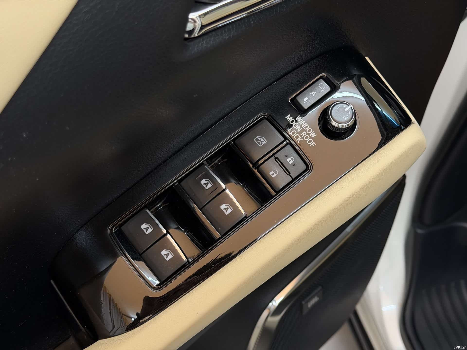 Toyota Alphard, 2018 все фото