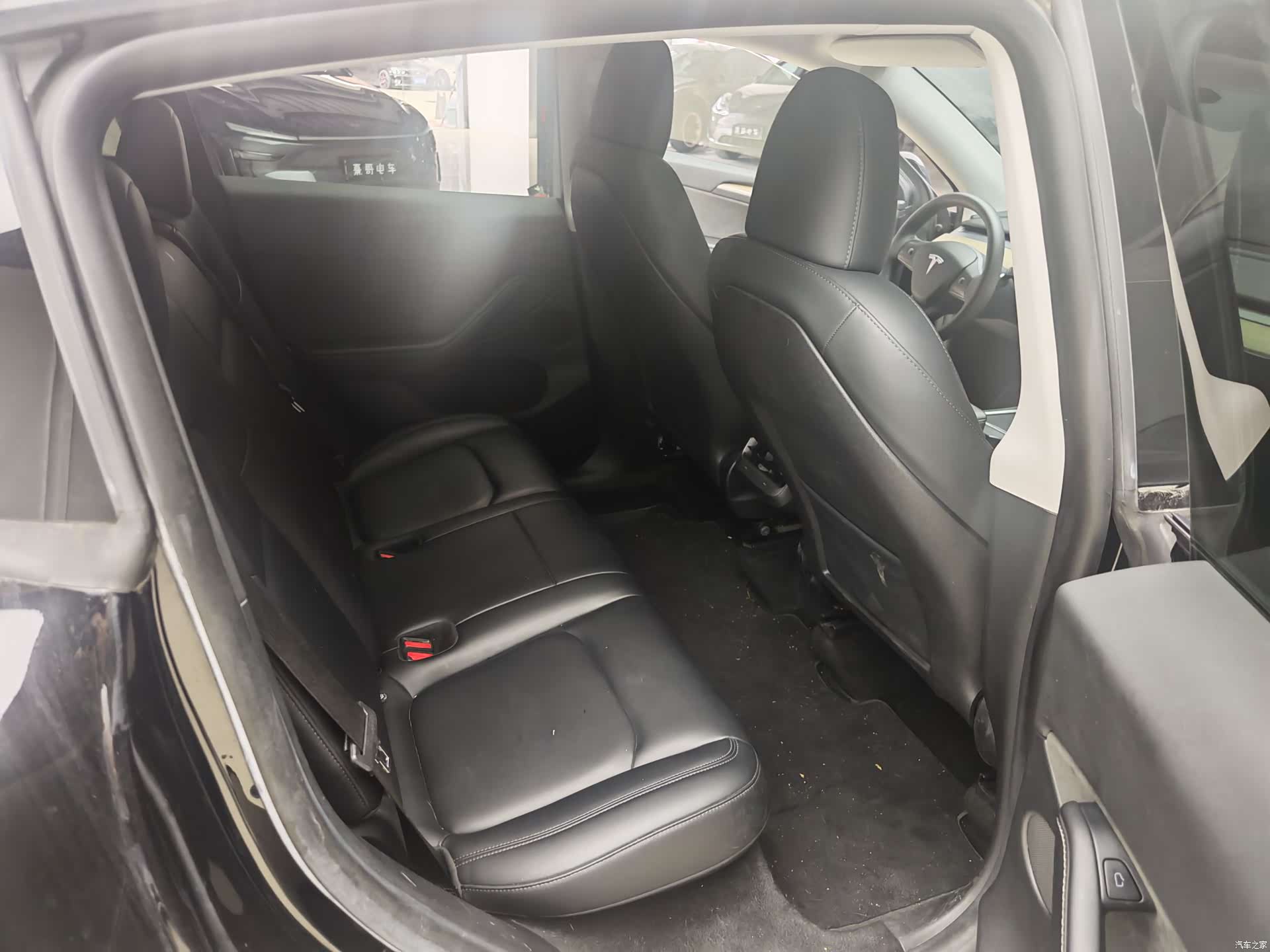 Tesla Model Y, 2022 17