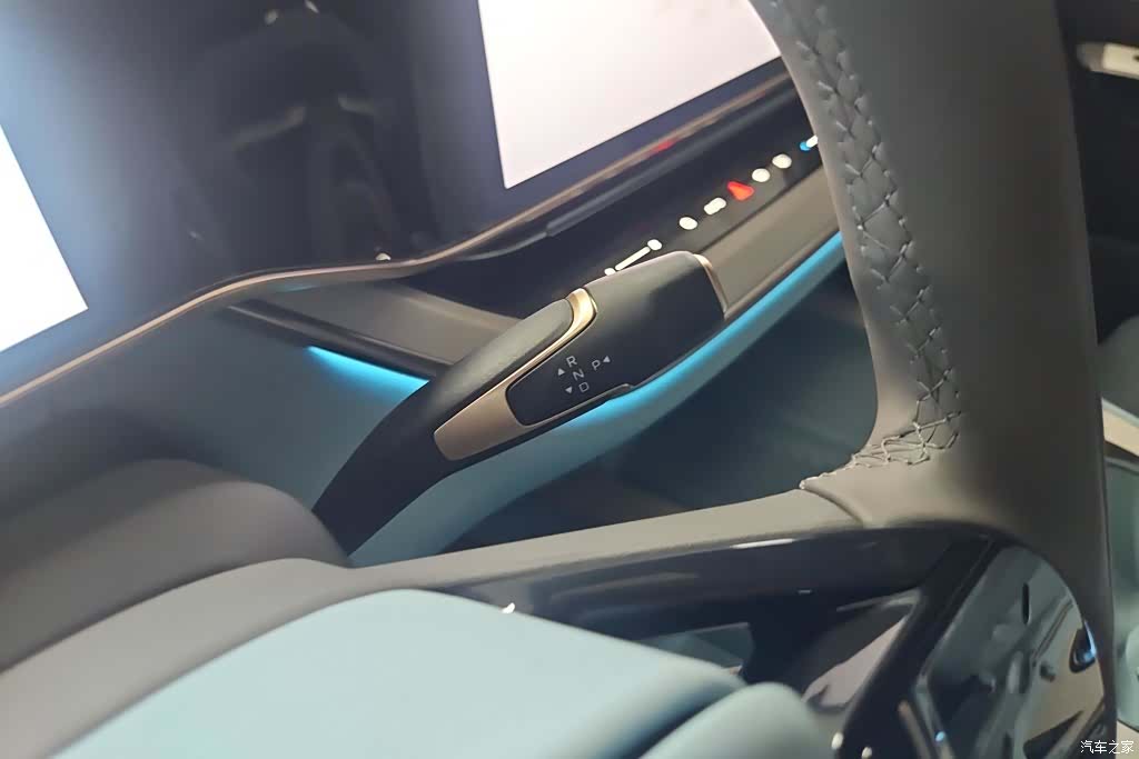 Hongqi 08, 2024 16