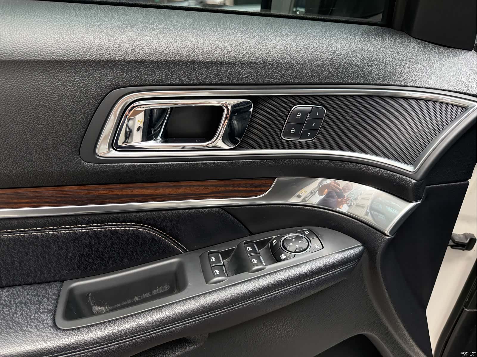 Ford Explorer, 2018 18