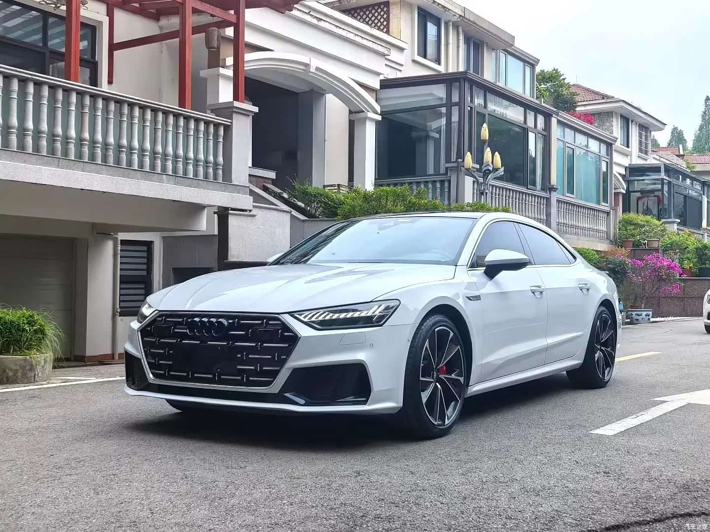 Audi A7L