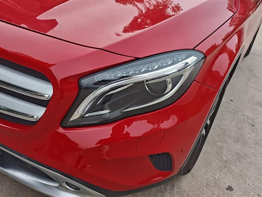 Mercedes-Benz GLA