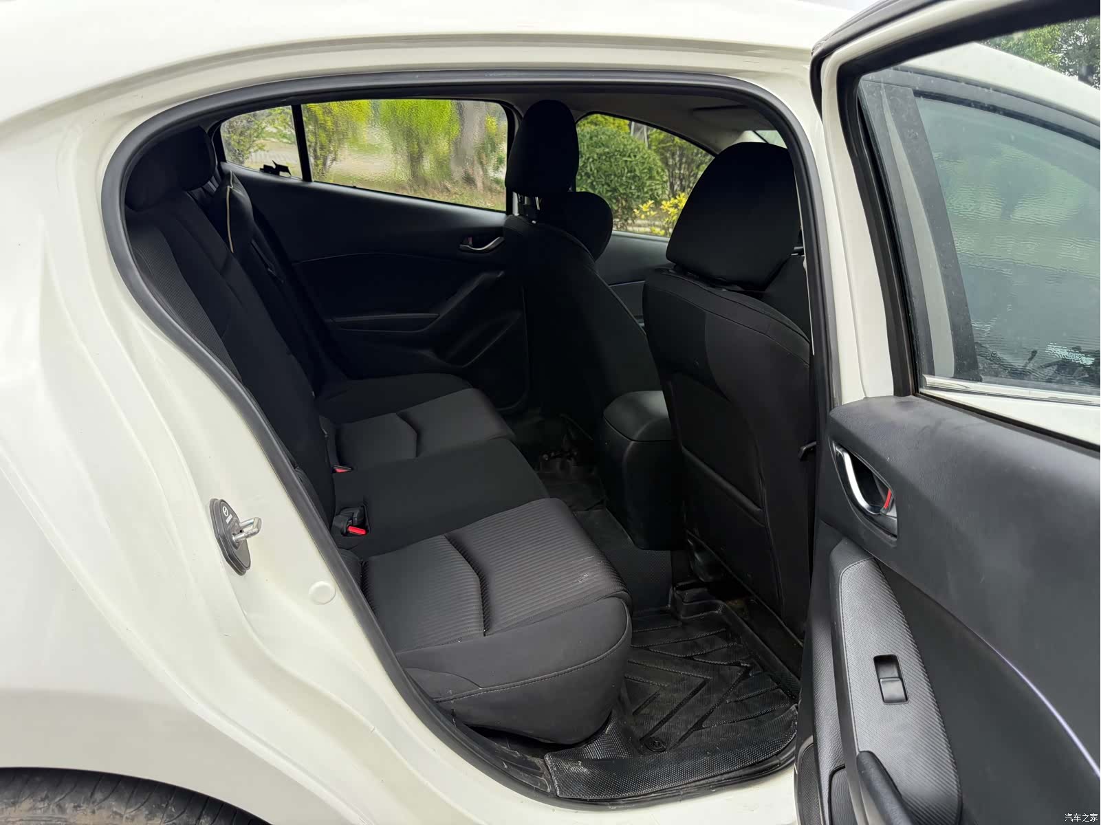 Mazda Mazda3, 2016 13