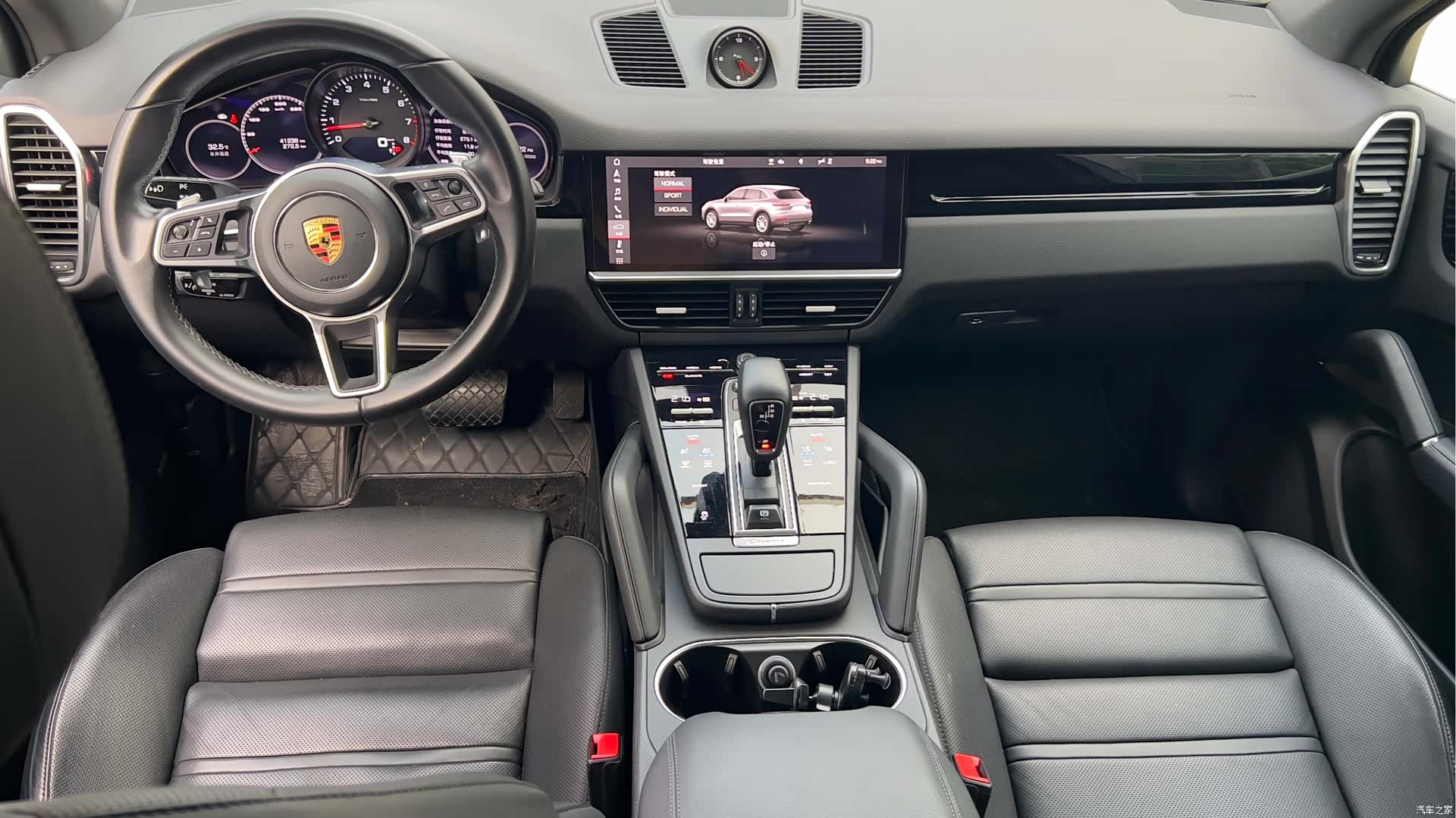 Porsche Cayenne, 2022 все фото