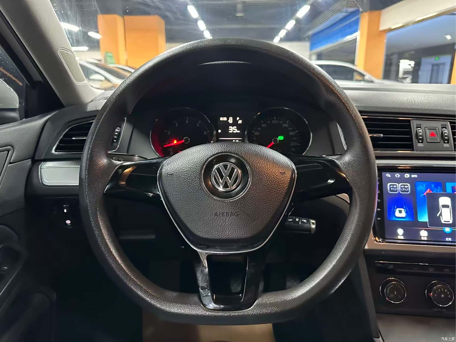 Volkswagen Lamando, 2016 10