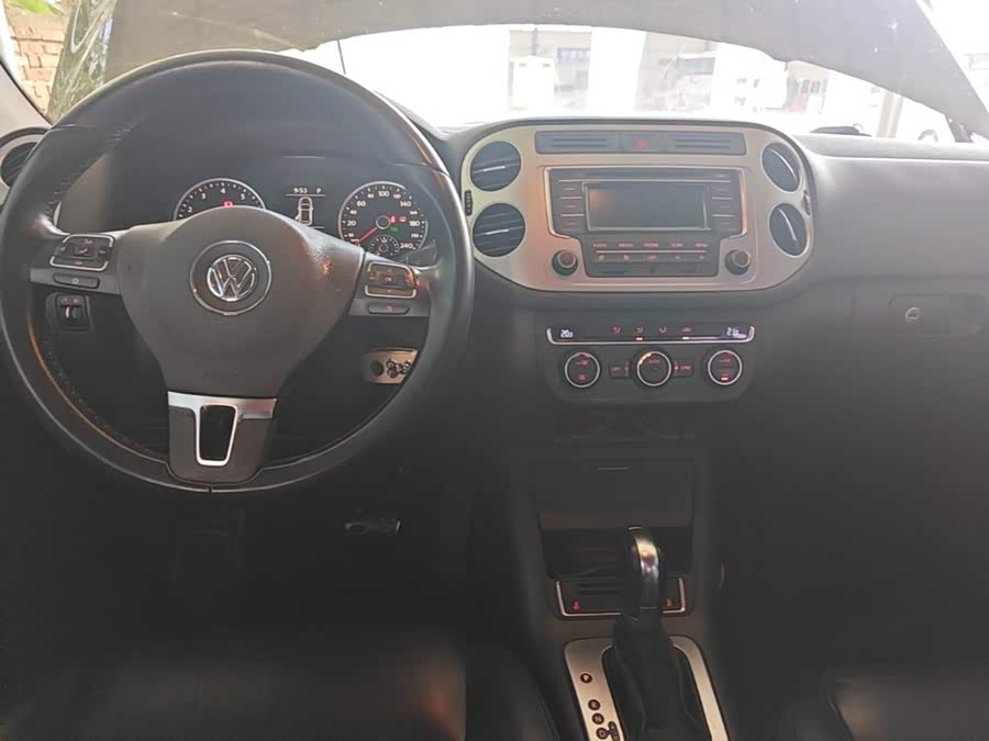 Volkswagen Tiguan 2015, фото 10