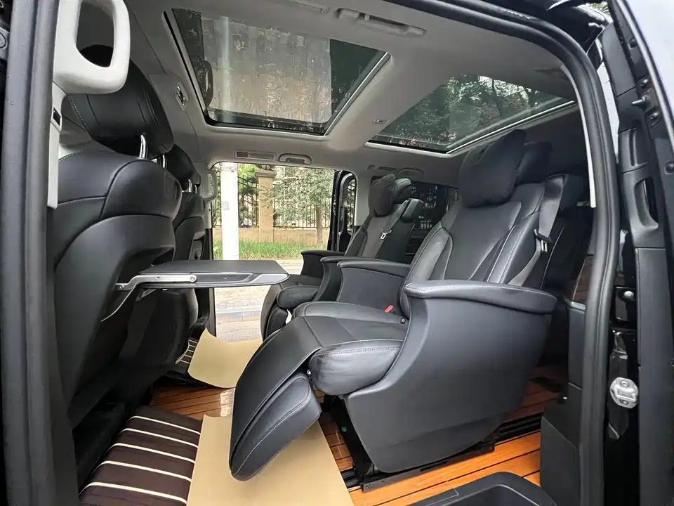 Mercedes-Benz V-class Mercedes-Benz V-class