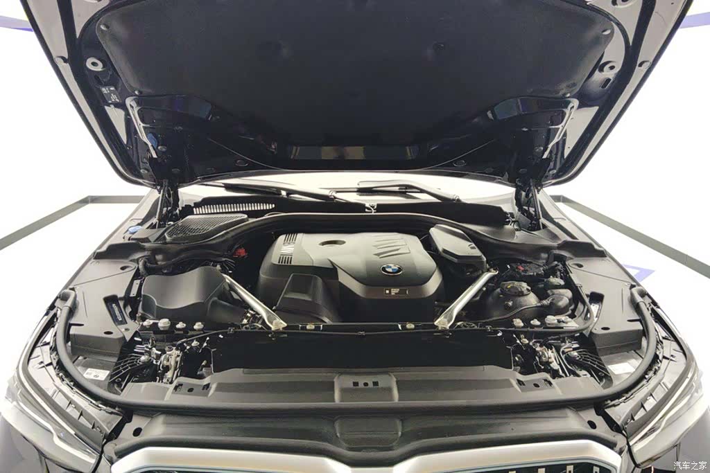 BMW 5 Series, 2024 10