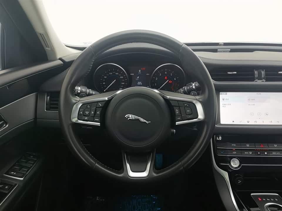 Jaguar XFL