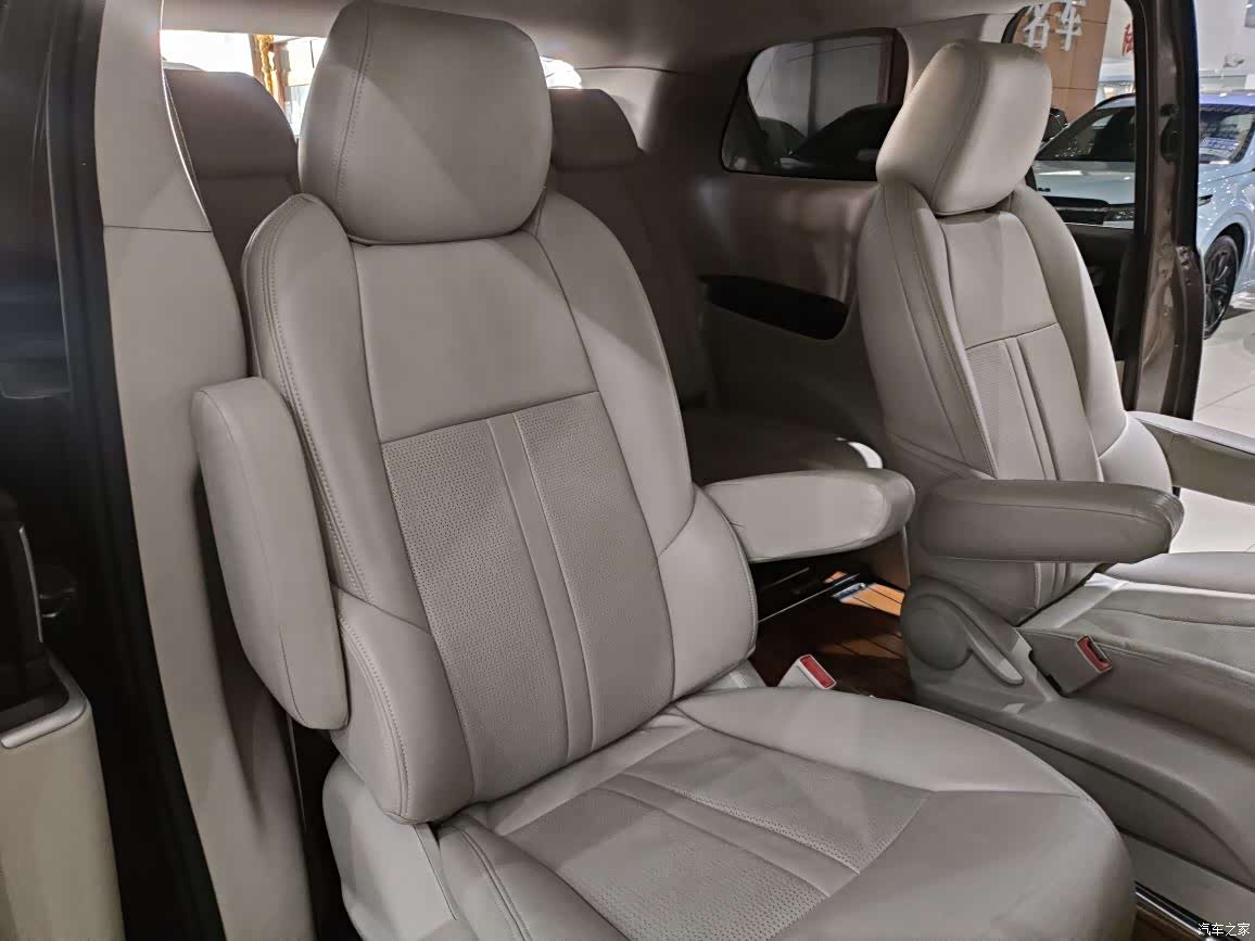 Buick GL8, 2020 9