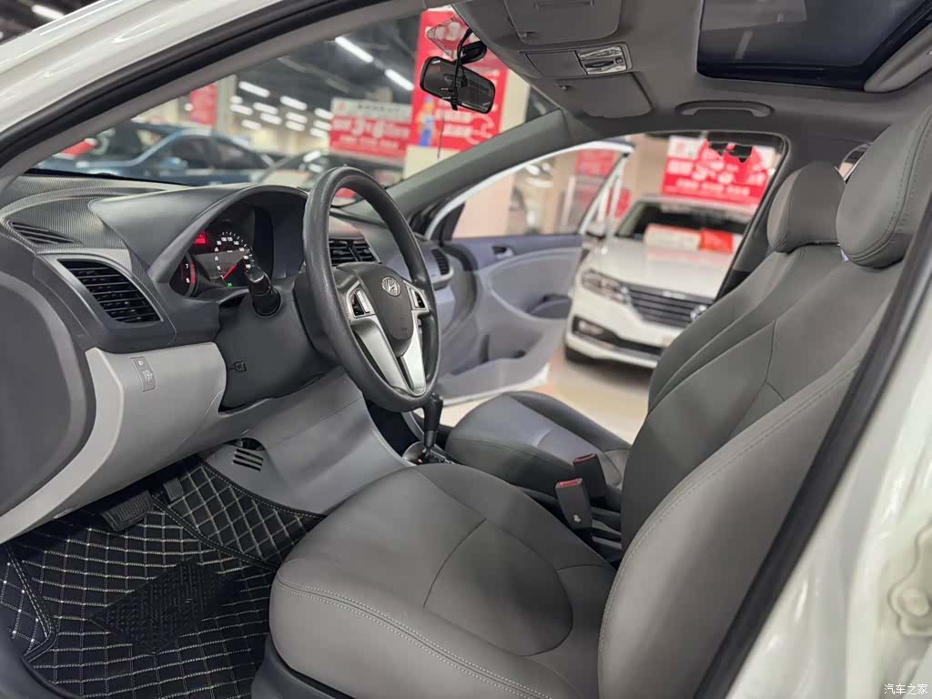 Hyundai GLX, 2015 4