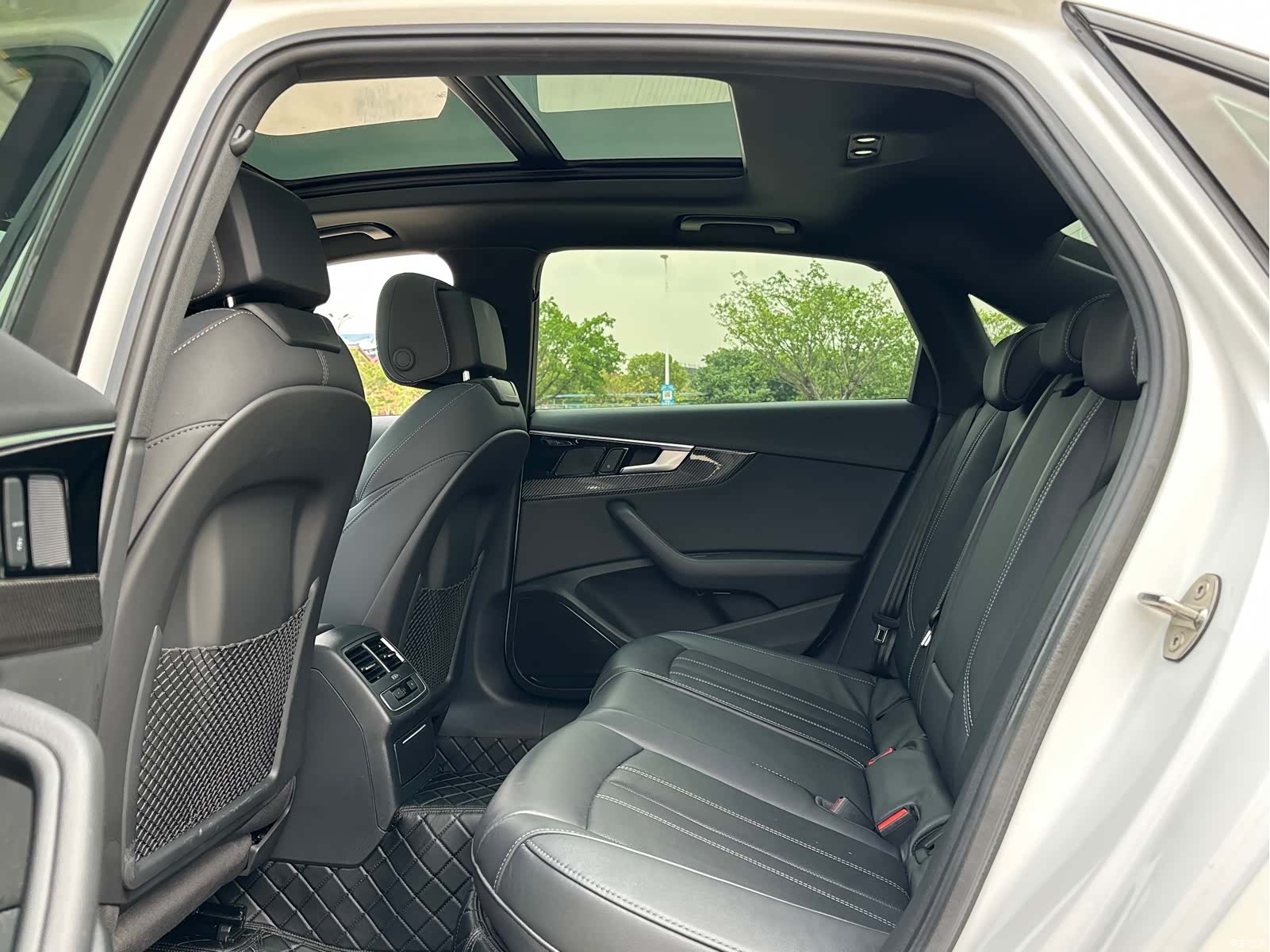 Audi A4L, 2022 6