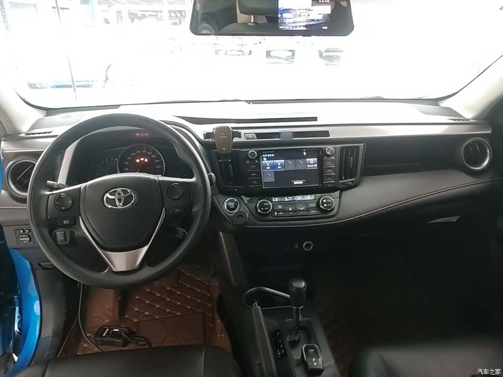 Toyota RAV4, 2018 10