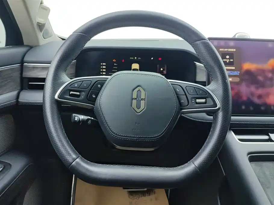 HarmonyOS Ask the world M5