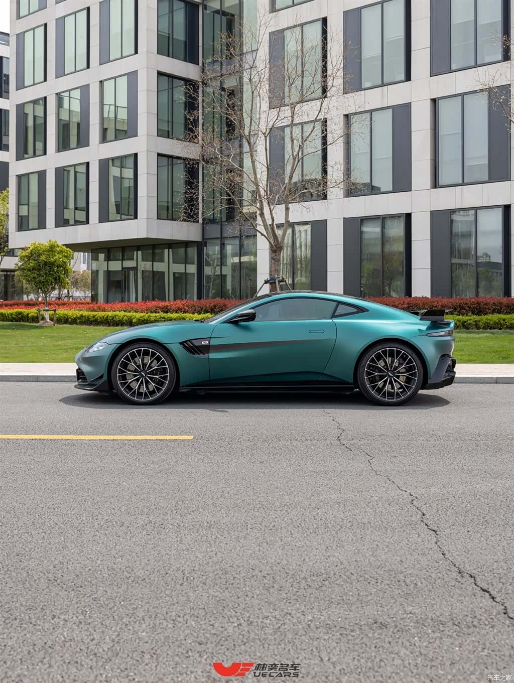 Aston Martin Vantage, 2022 7