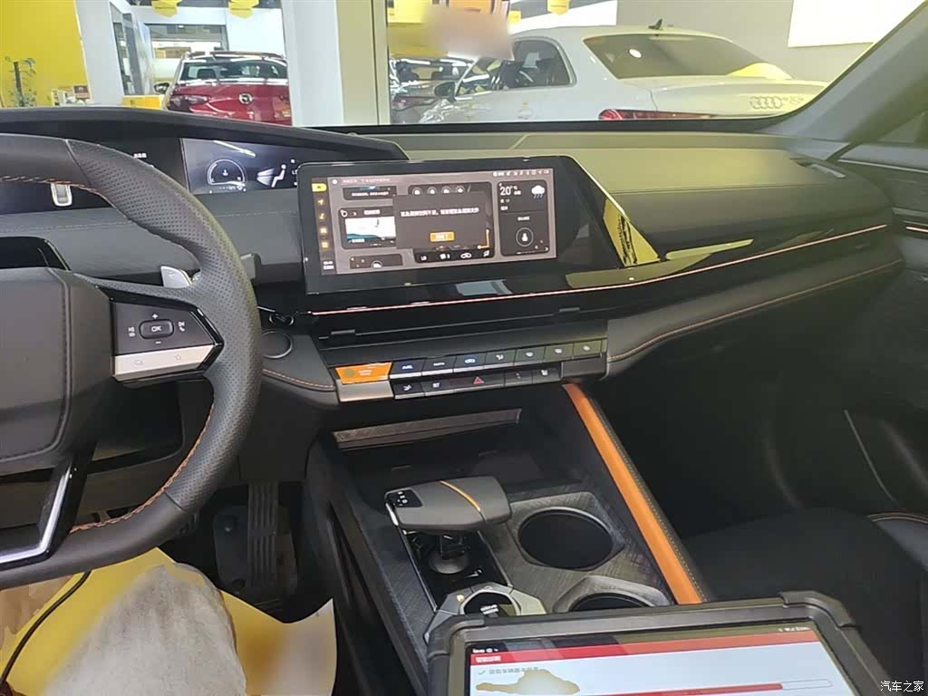 Changan UNI-V, 2022 10
