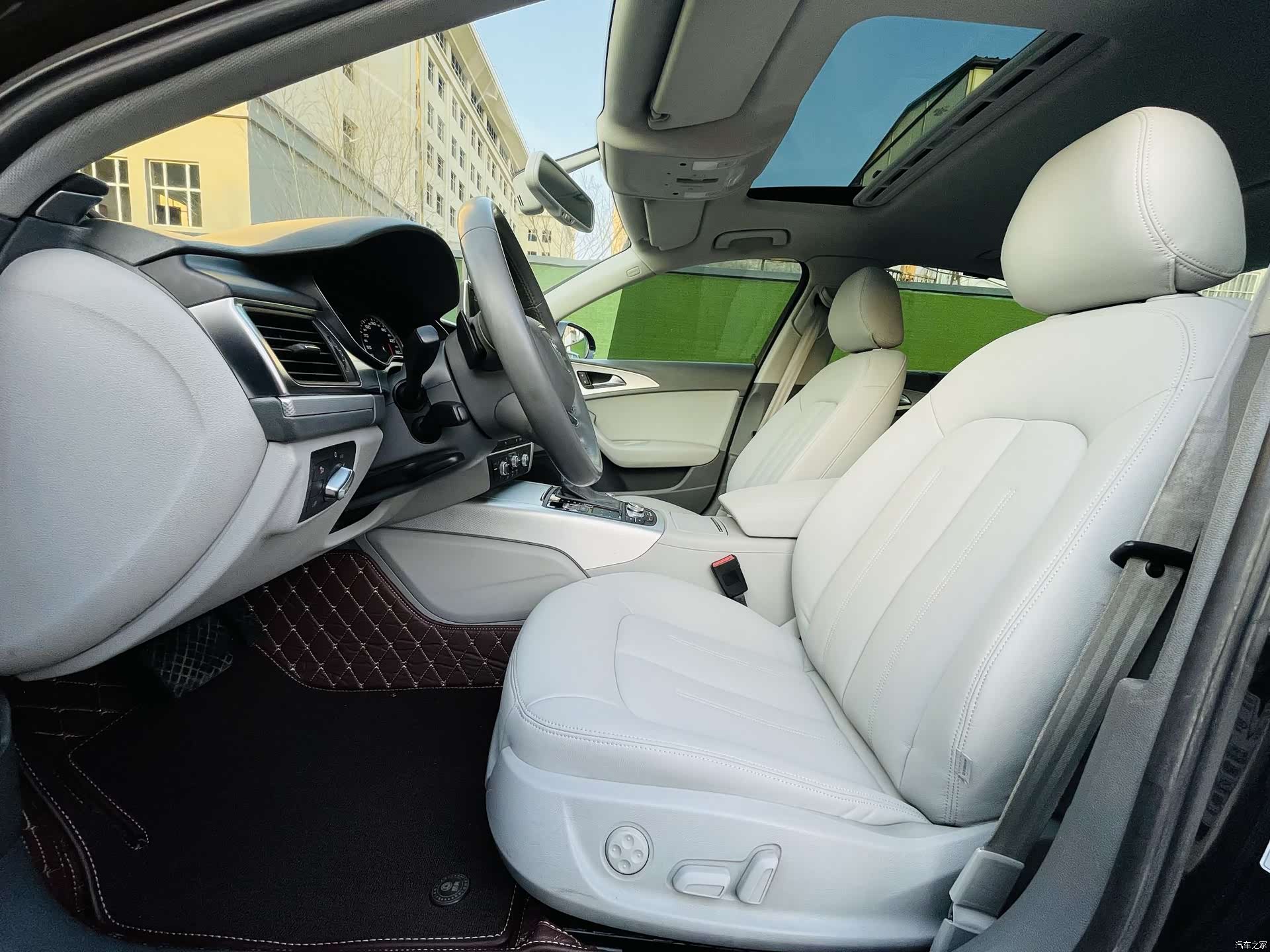 Audi A6L, 2012 все фото