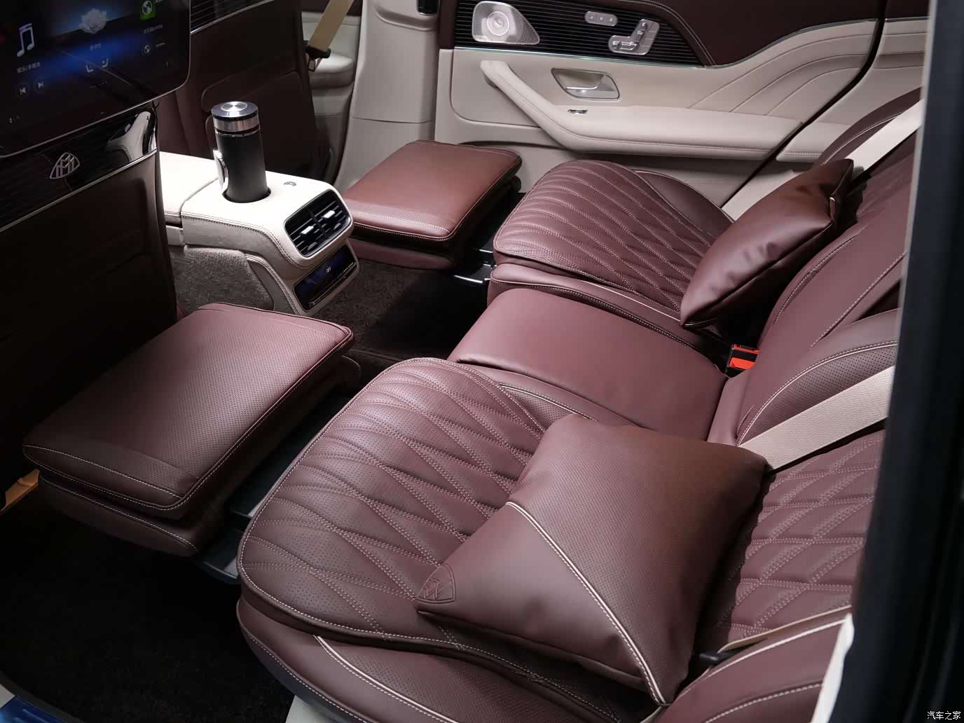 Maybach GLS, 2024 24