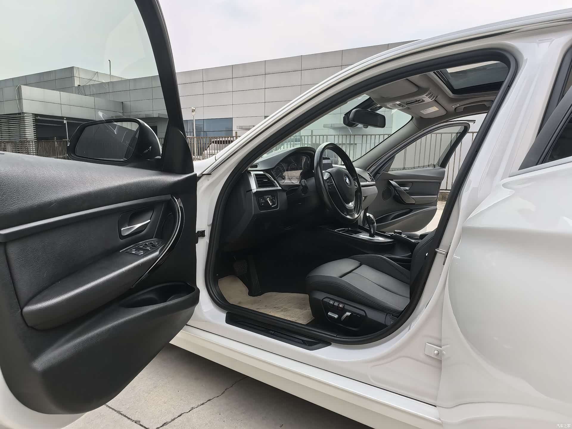 BMW 3 Series, 2017 11