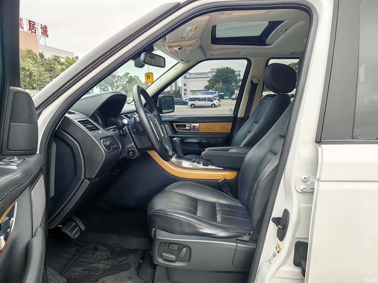 Land Rover Range Rover, 2012 17
