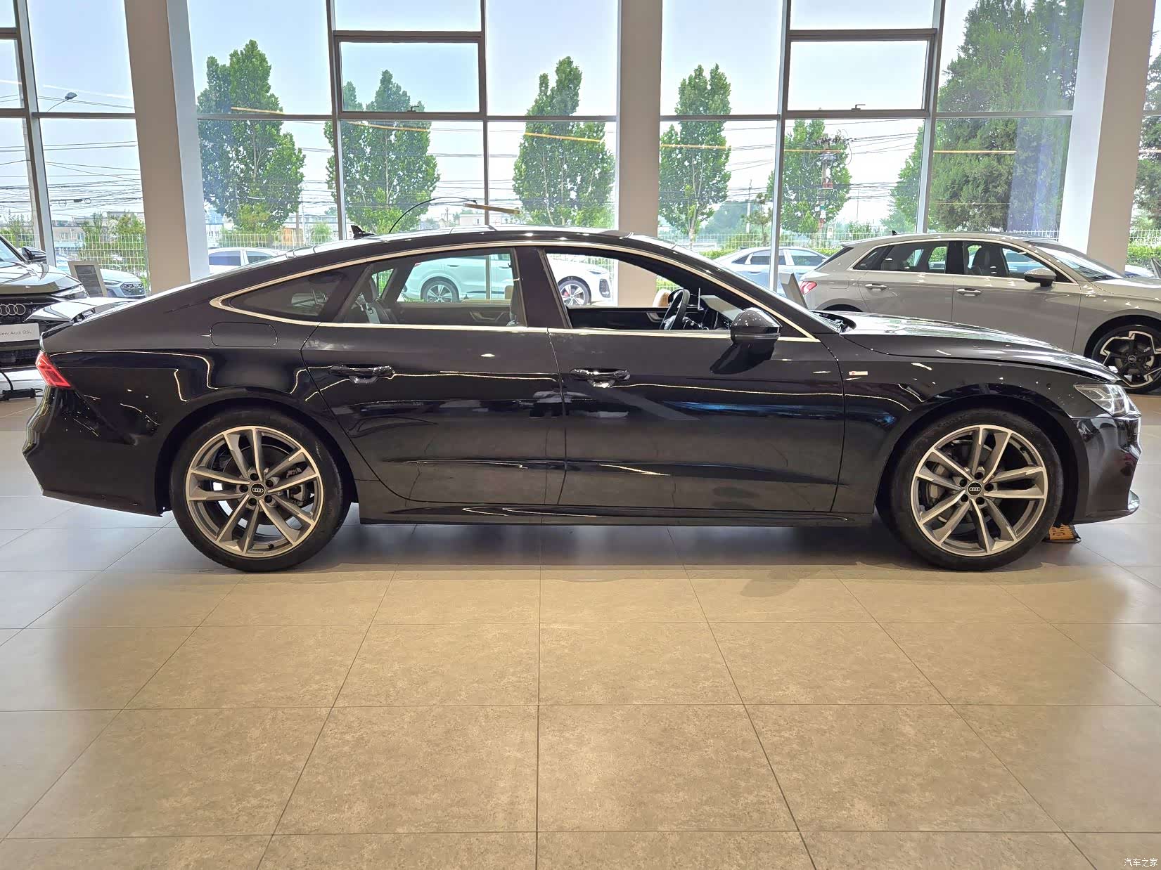 Audi A7, 1900 3