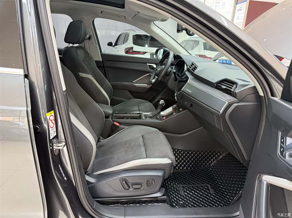 Audi Q3, 2023 10