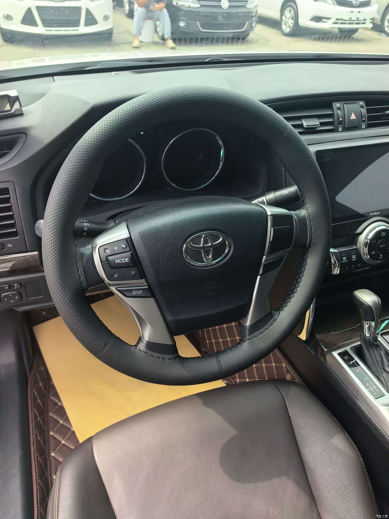 Toyota 2.5V, 2016 8