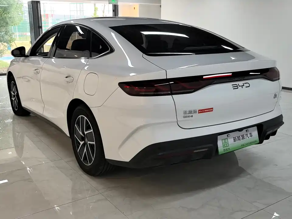 BYD Qin L