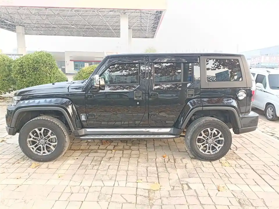 Beijing BJ40