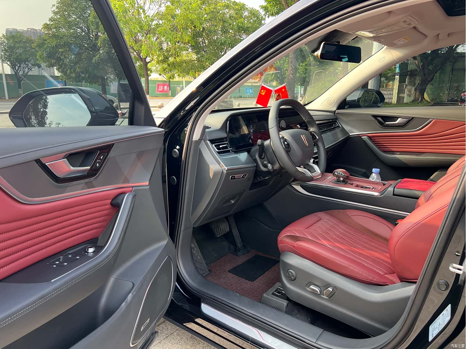 Hongqi HS5, 2024 4