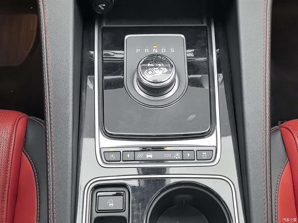Jaguar F-PACE, 2017 13