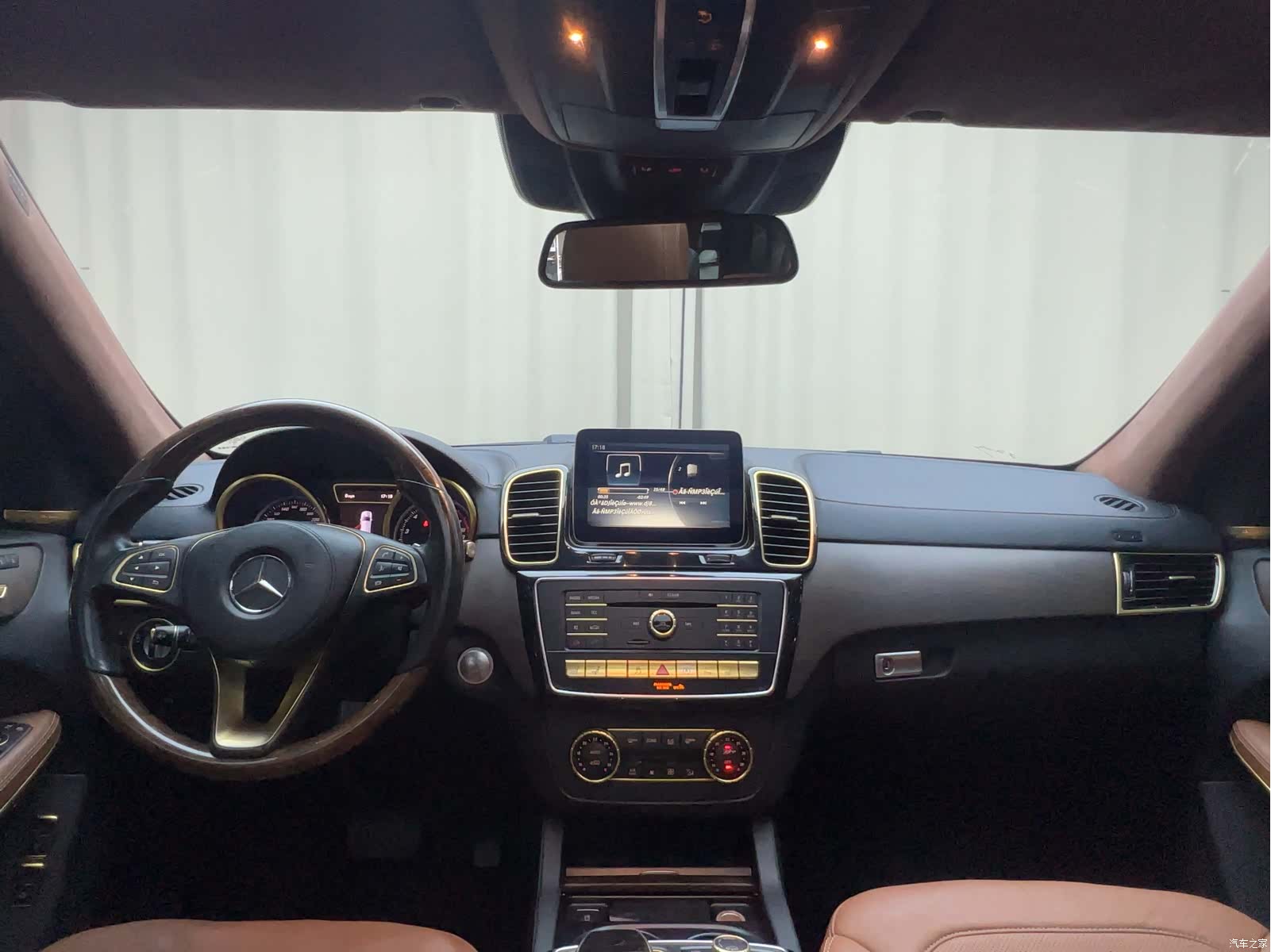 Mercedes-Benz GLS, 2017 11