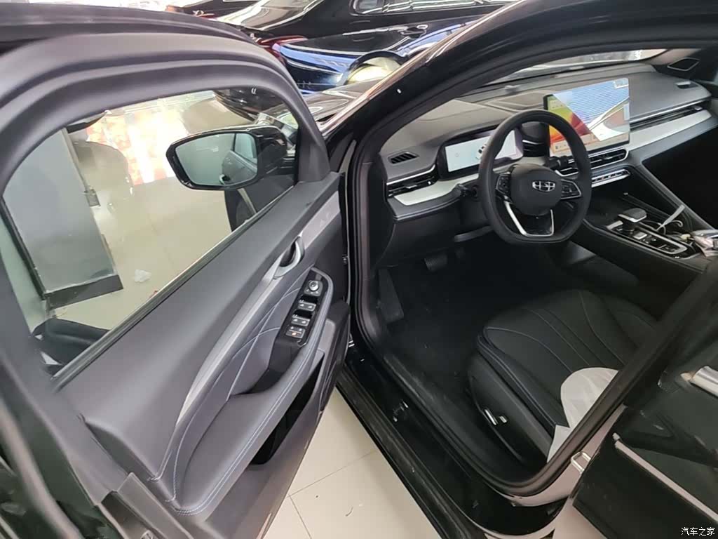 Geely Preface, 2026 16