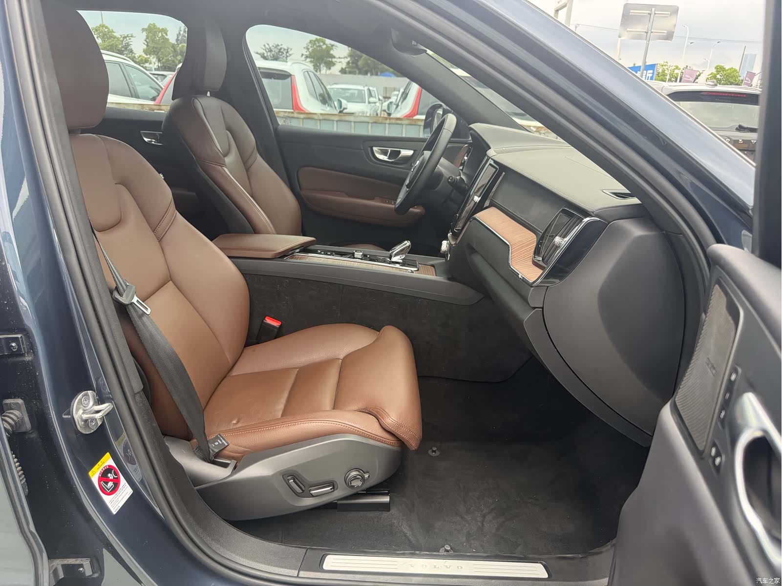 Volvo XC60, 2023 18
