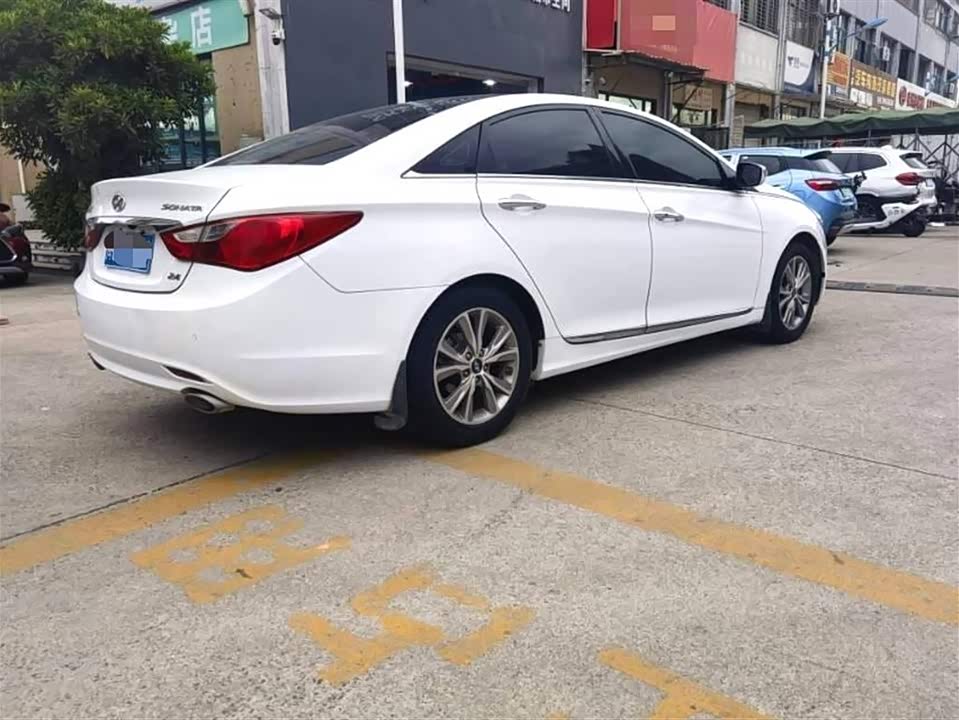 Hyundai Sonata