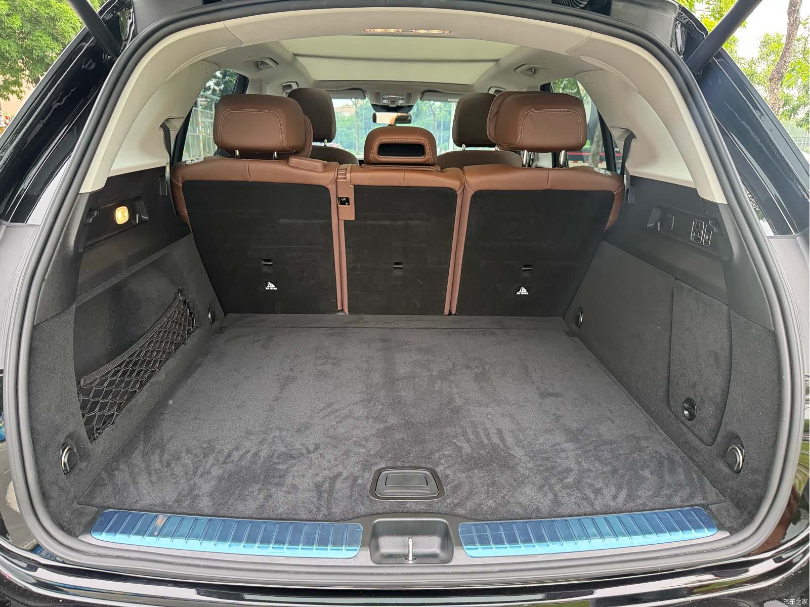 Mercedes-Benz GLE, 2024 19