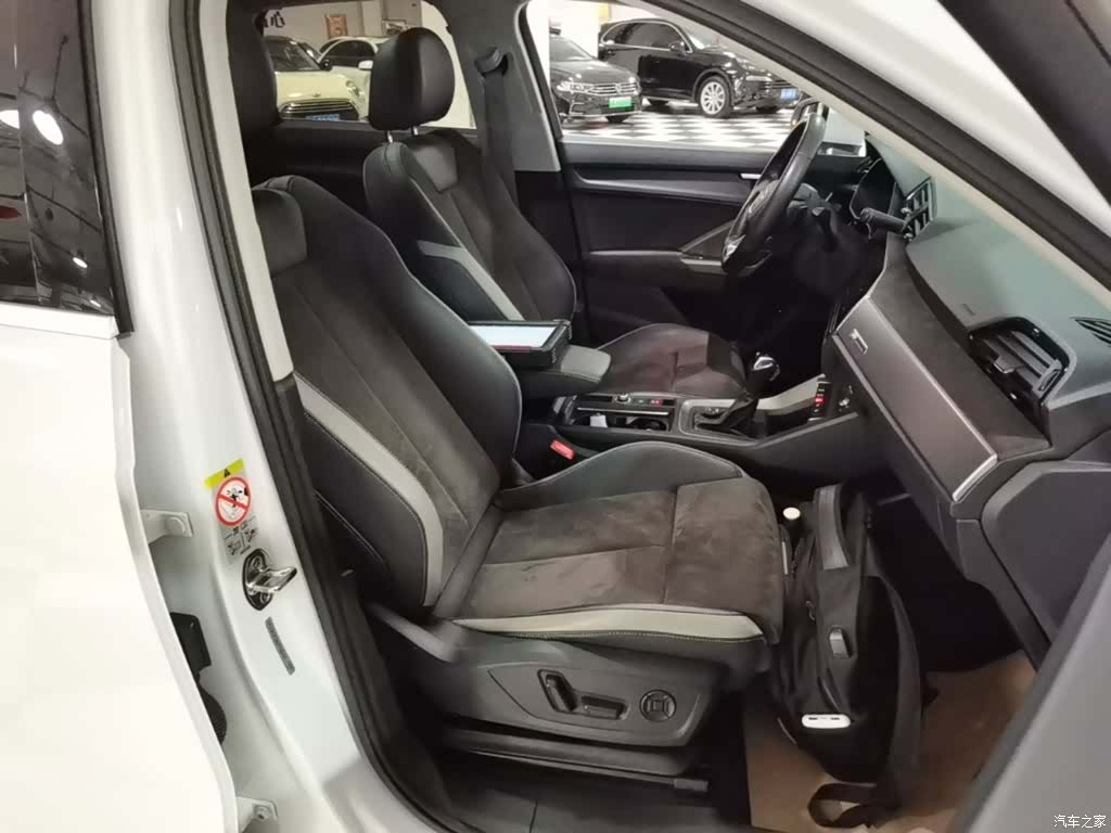 Audi Q3, 2021 25