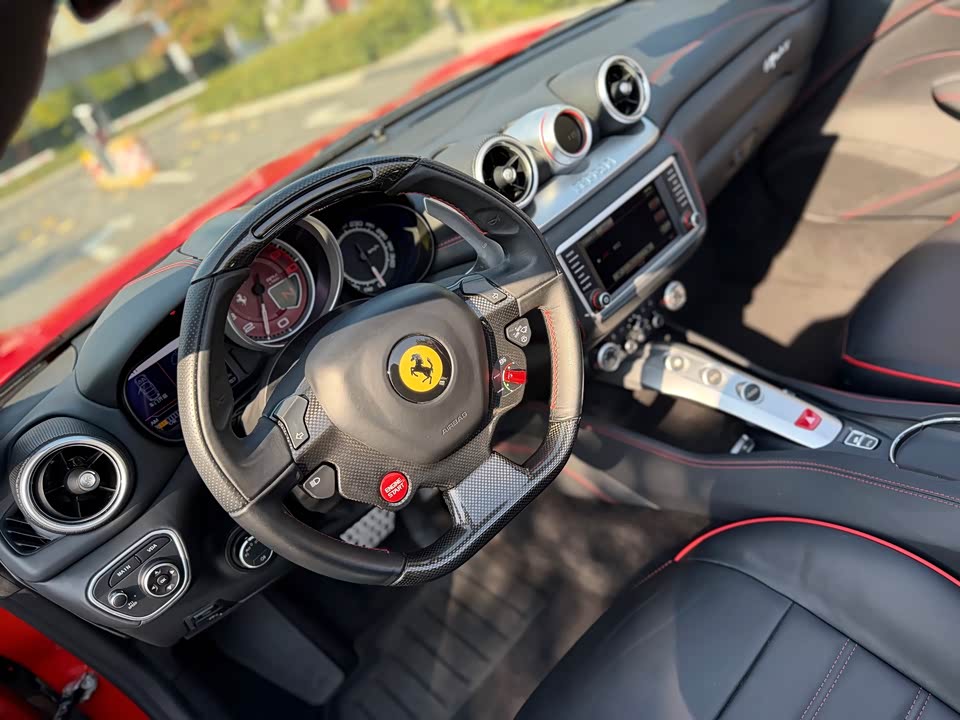 Ferrari California T