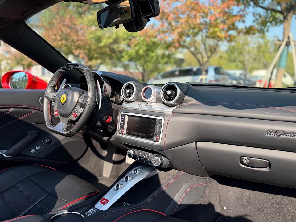 Ferrari California T