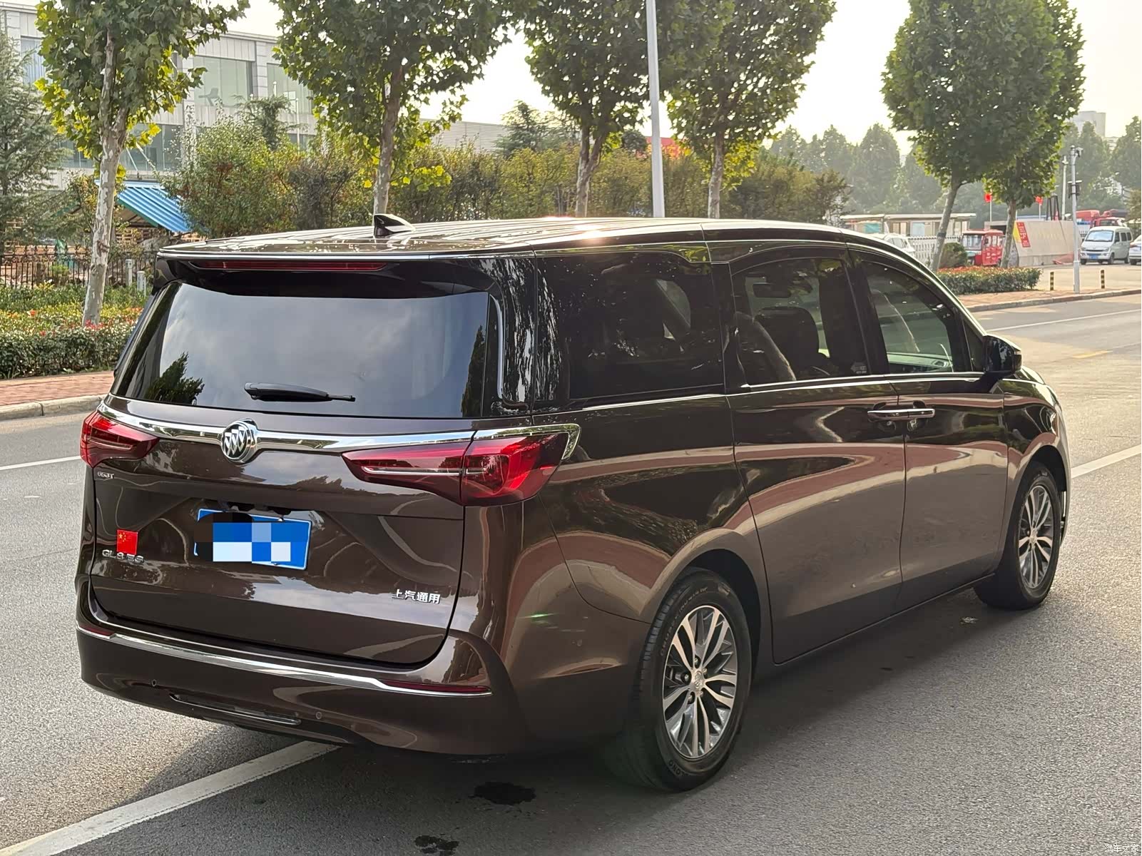 Buick GL8, 2021 4