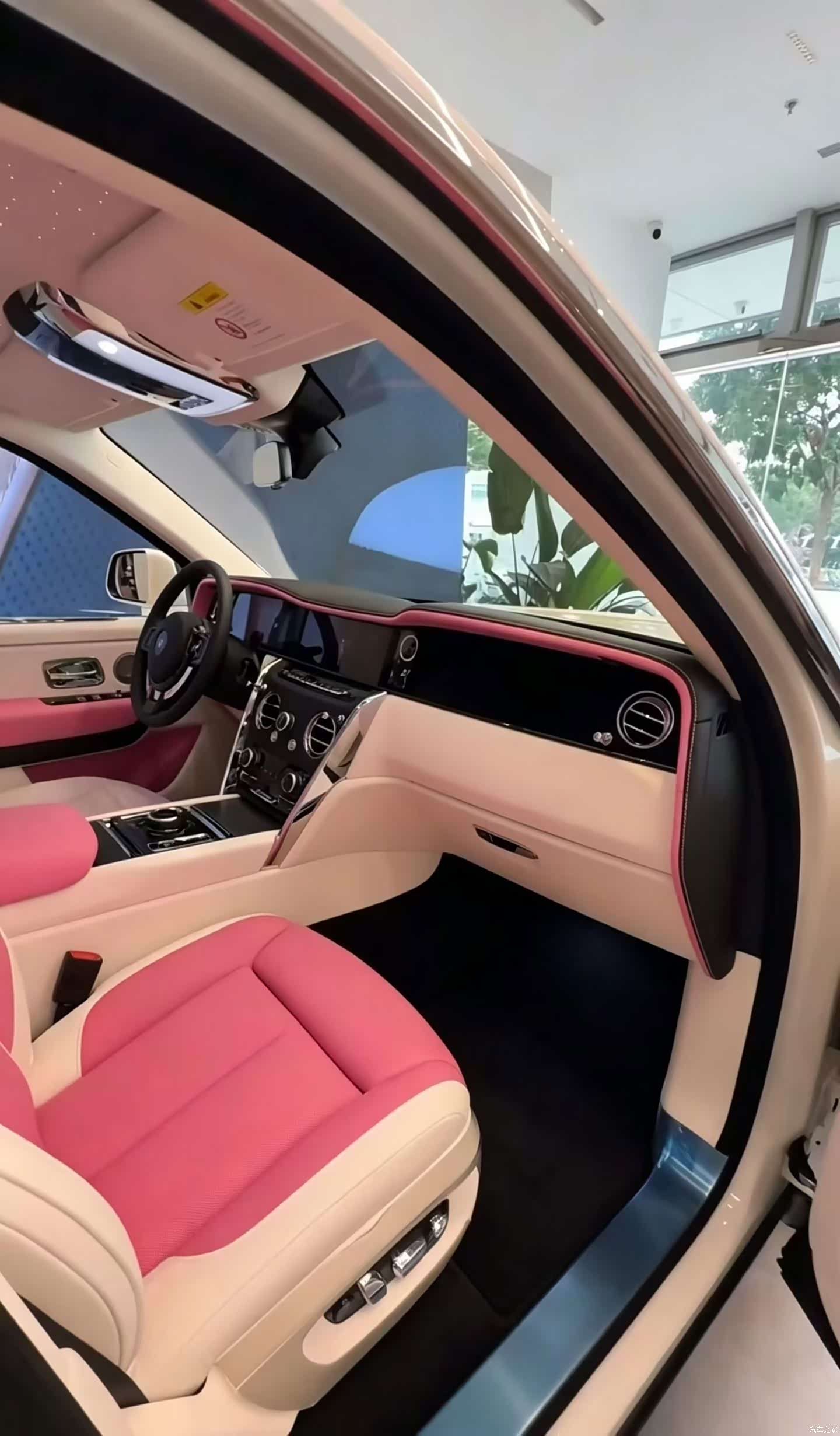 Rolls-Royce Cullinan, 2026 7
